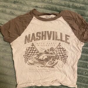 Hollister Kids Nashville Graphic Tee in Brown and White
